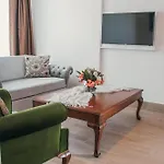 Elite Hotel 4*