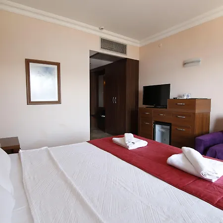 Elite Hotel 4*