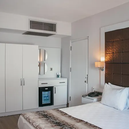 Elite Αλικαρνασσός